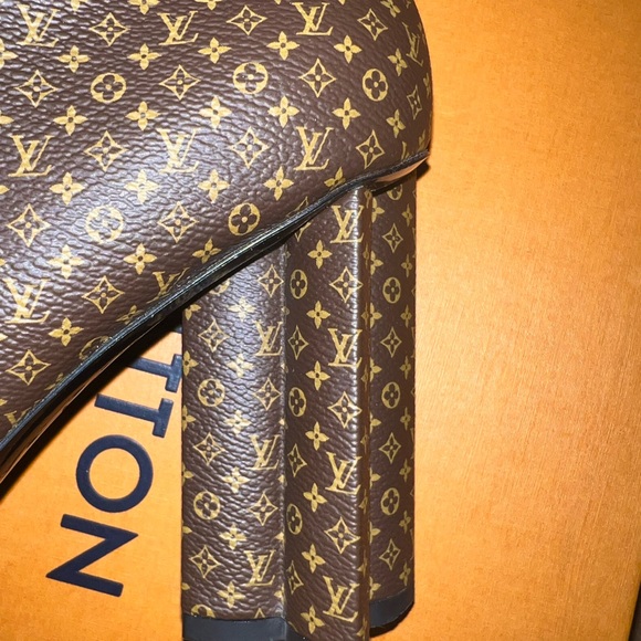Louis Vuitton booties - Picture 6 of 11